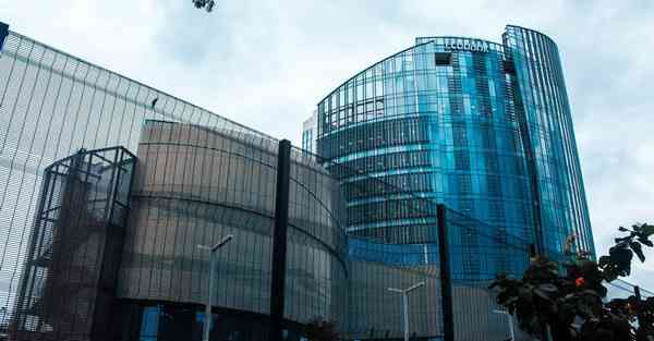 大数据包含设备数据的行业文章