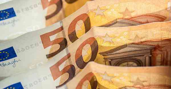 抄袭日本的智能机器人 日本模仿机器人走红