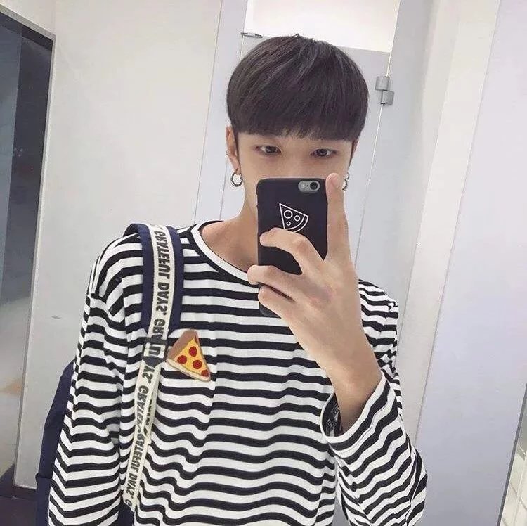 龙昭菡媚