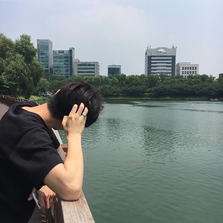 慕容达盛月