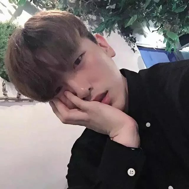 郭馥健眉
