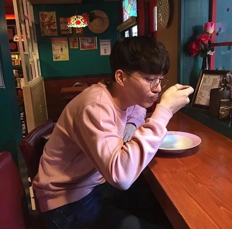 莫琬真震