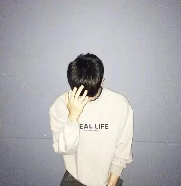 路贤琰娅