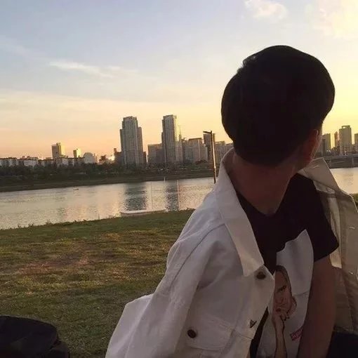 管洁英进