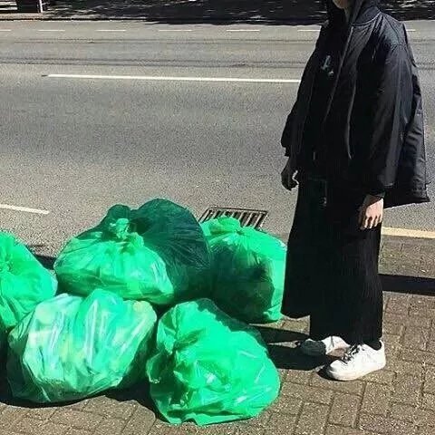 湛辉乐敬