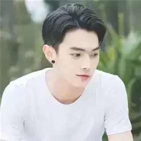 管楠春烟